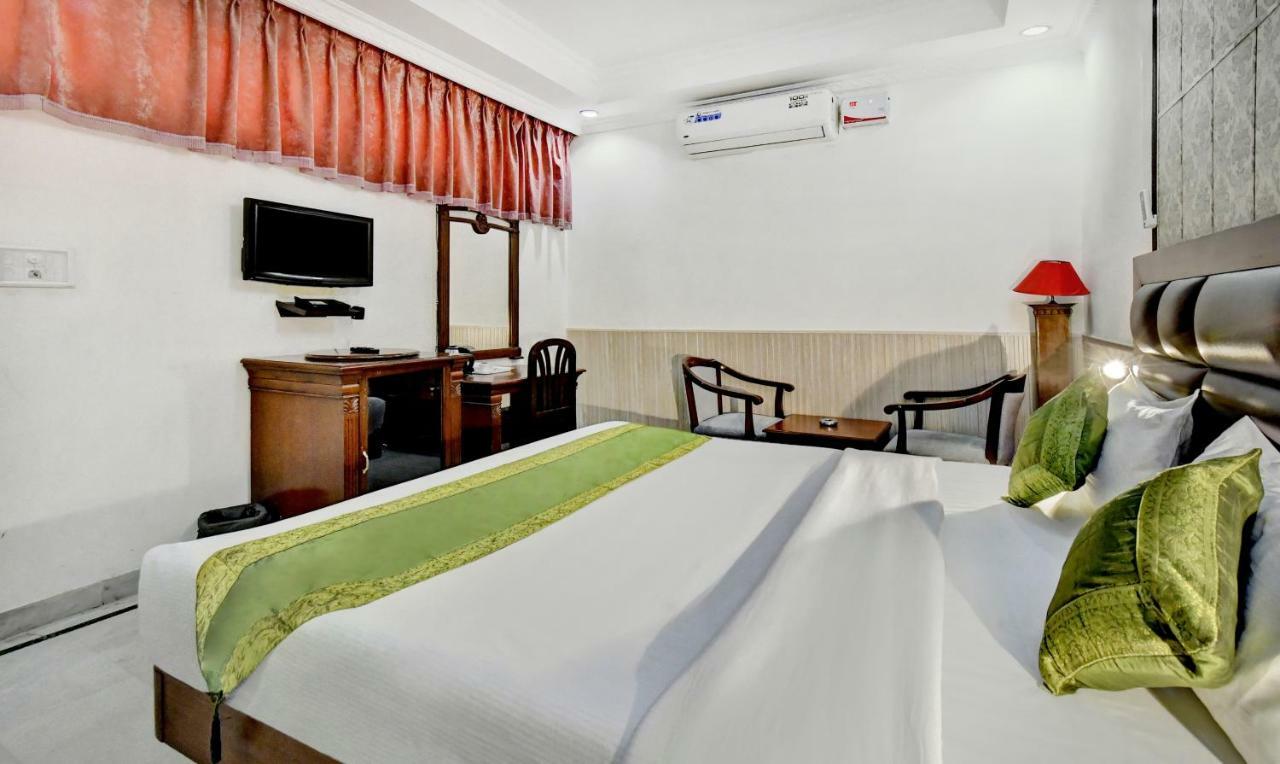 Treebo Trend Corporate Inn Chandīgarh Екстериор снимка