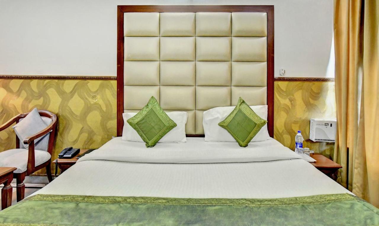 Treebo Trend Corporate Inn Chandīgarh Екстериор снимка
