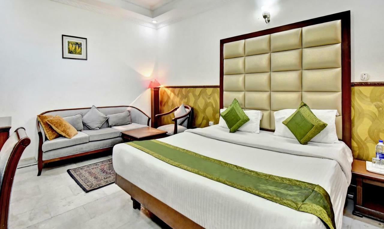Treebo Trend Corporate Inn Chandīgarh Екстериор снимка